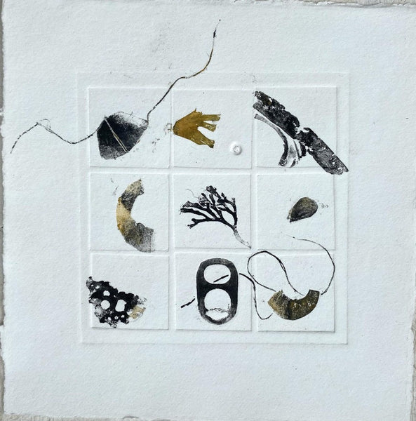 062, Louise Thompson - Beachcomber fragments
